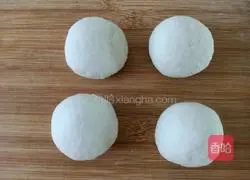 Illustration of how to make bacon and egg burritos 3