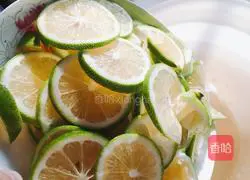 Illustration of making homemade lemon enzyme 5