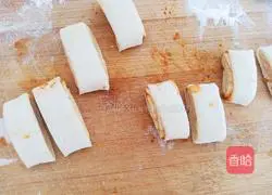 Illustration of how to make sauce-flavored flower rolls 11