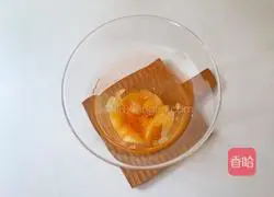 Illustration of how to make honeydew melon coconut coffee liqueur 9 