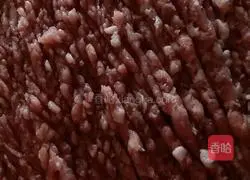 Illustration of how to make pork and green onion buns 8