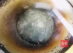 Illustration of how to make egg and coriander soup 6