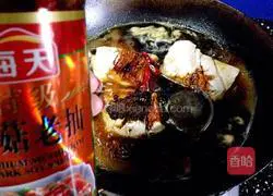 Illustration of braised pork belly 10