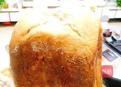 Honey and red date toast bread (bread machine) illustration 13