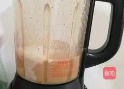 Illustration of how to make jujube walnut milk 4