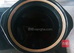 Illustration of how to make lamb chops and yam soup 6