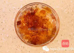 Illustration of how to make purple sweet potato, white fungus and New Zealand fish maw soup 2