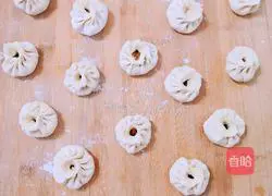 Illustration of how to make steamed buns with vegetable stuffing 15