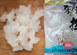 Illustration of how to make corn dough with bamboo shoot leaves and oil residue 9