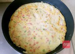 Illustration of how to make ham and egg pancakes 8