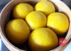 Illustration of how to make pumpkin steamed buns (one-time fermentation) 14