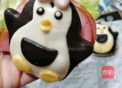 Illustration of how to make Penguin and meat buns 11