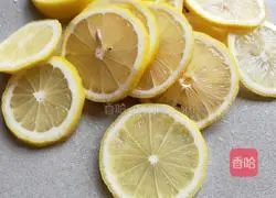 Honey Lemonade Recipe Illustration 1