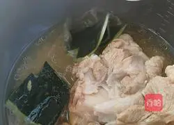 Winter Melon and Barley Bone Soup Recipe Illustration 10