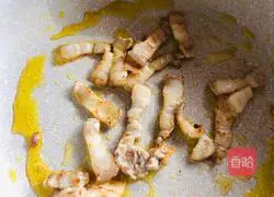 Illustration of how to make fried mushrooms 10