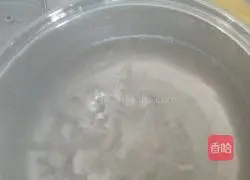 Illustration of how to make pear and lotus root soup 6