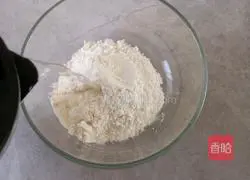 Illustration of how to make bacon and egg burritos 1