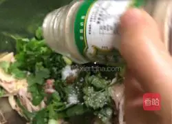 Illustration of how to make shredded chicken (cilantro version) 12