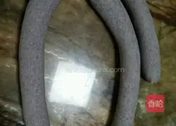 Black Illustration of how to make rice rolls 8