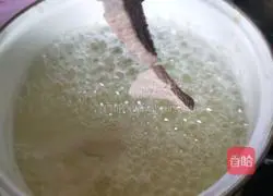 Illustration of how to make vegetable leaf pork liver paste 10