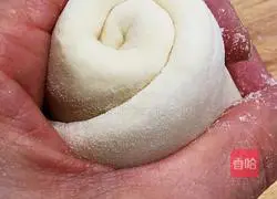 Illustration of how to make hot noodle buns 6