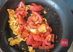 Illustration of how to make tomato and egg noodles 8