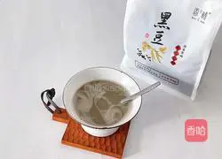 Illustration of three-color health-preserving soy milk 5