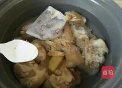 Illustration of how to make pig's trotters jelly 2