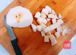 Illustration of how to make rock sugar snow pear 2