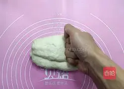 Illustration of how to make crispy fried dough sticks 7