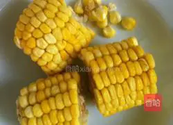 Illustration of how to make carrot, corn and pork ribs soup 1