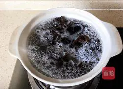 Illustration of how to mix onions with fungus 5