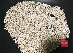 Illustration of how to make barley and red bean water 6