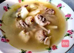 Illustration of how to make mushroom and chicken soup 8