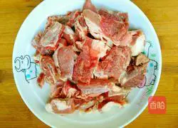 Illustration of how to stew beef brisket with tomatoes and potatoes 1