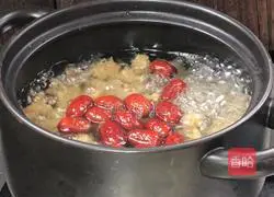 Yam and Tremella Soup Recipe Illustration 5