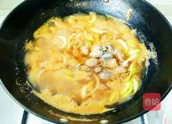 Illustration of how to make seafood noodles 7