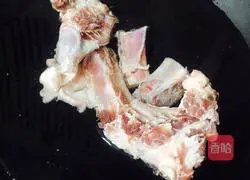 Illustration of how to make beef bone soup 2