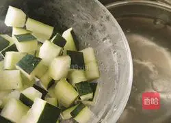 Rock sugar lotus mist winter melon Illustration of how to make skin 4