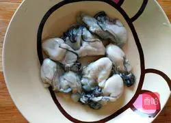 Oyster, Locust and Radish Soup Illustration 4