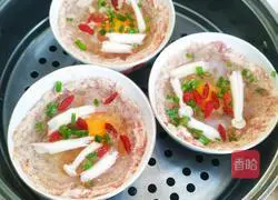 Illustration of how to make egg patty soup 14