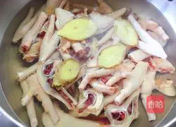 Cold Chicken Feet (Internet Celebrity Version) Recipe Illustration 3