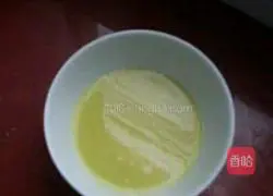 Illustration of how to mix red bean and ginger with milk 3