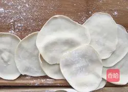 Illustration of how to make leek and tofu dumplings 8