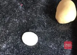 Illustration of how to make big yellow ox steamed buns 13