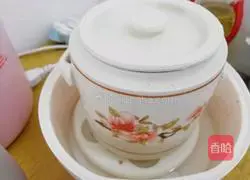 Illustration of how to make Smilax Poria Pork Ribs Soup 4