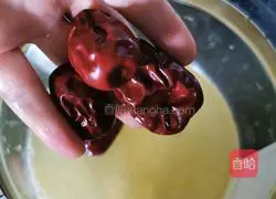 Illustration of how to make millet and red date dumpling soup 3