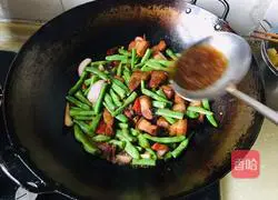 Illustration of Braised Pork Noodles 10