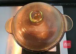 Illustration of how to make apple, white fungus and red date soup 13