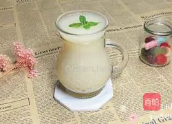 Illustration of how to make ginkgo lily and pear juice 9